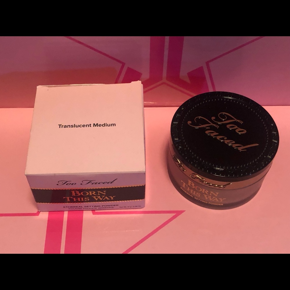 Too Faced Setting Powder - Picture 2 of 4